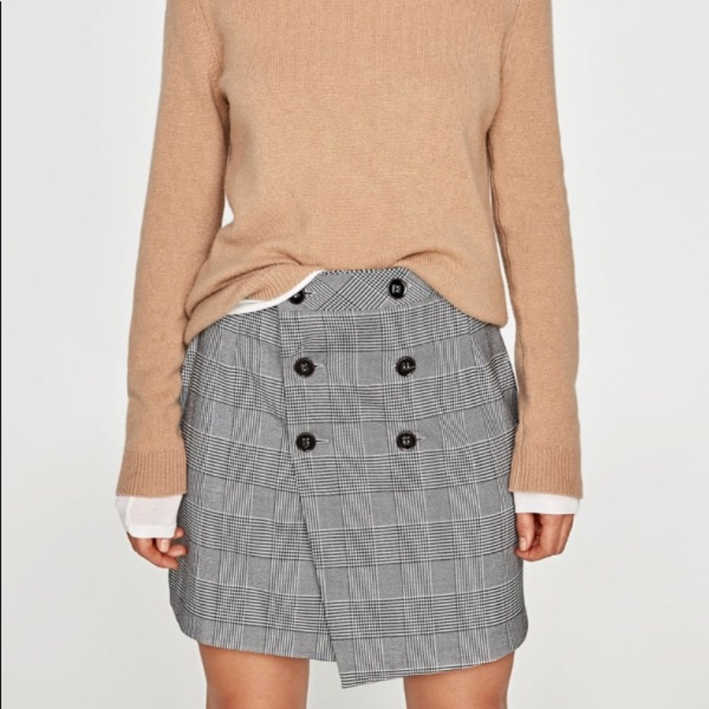 NWT Zara - Checkered Mini Skirt - Sz L